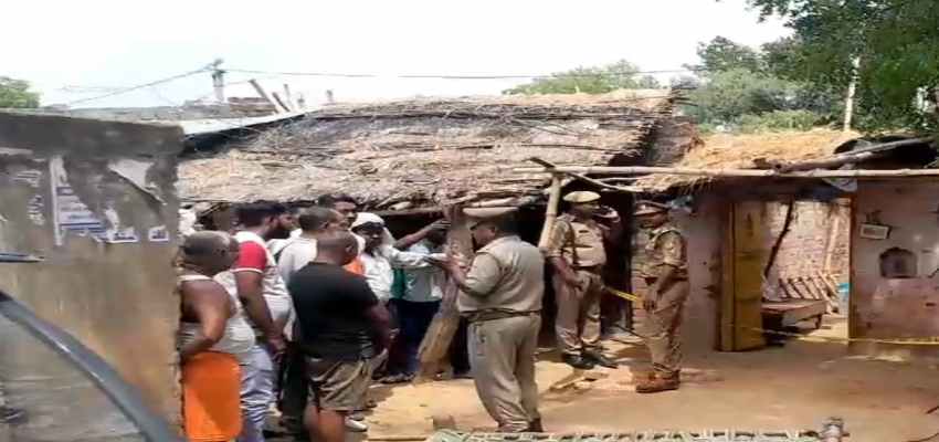 UP Crime: दिन दहाड़े घर में घुसकर मां-बेटे की निर्मम हत्या, वारदात के बाद इलाके में दहशत