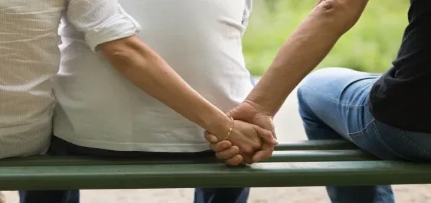 पत्नी ने रखी अजीब डिमांड, कहा- ‘बॉयफ्रेंड के साथ रहूंगी और खर्च उठाए मेरा पति’