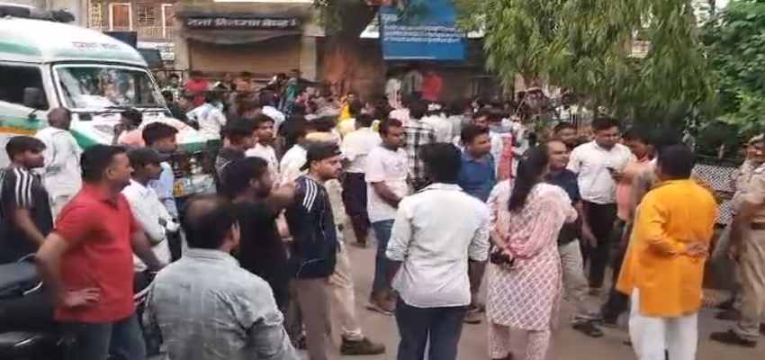 Rajasthan Road Accident: करौली में दर्दनाक सड़क हादसा, बोलेरो और ट्रक की भिड़ंत में 9 लोगों की मौत