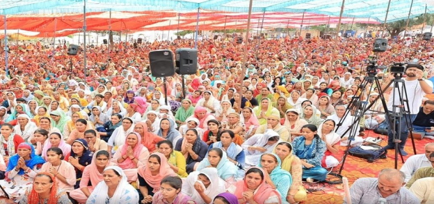 Hathras Accident: हाथरस में हुआ बड़ा हादसा, 100 लोगों की मौत, कई घायल