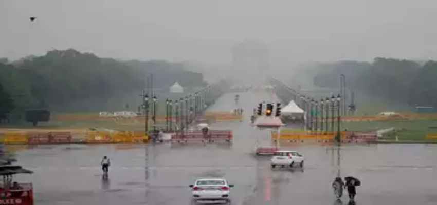 Weather Monsoon Update: देशभर में बारिश से मौसम हुआ सुहाना, दिल्ली- हरियाणा समेत इन राज्यों में बारिश का अलर्ट जारी