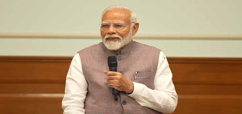 PM Modi News: ओलंपिक में जा रहे खिलाडियों को पीएम मोदी ने दिया जीत का मूल मंत्र, कहा - कुछ नया करने की कोशिश…