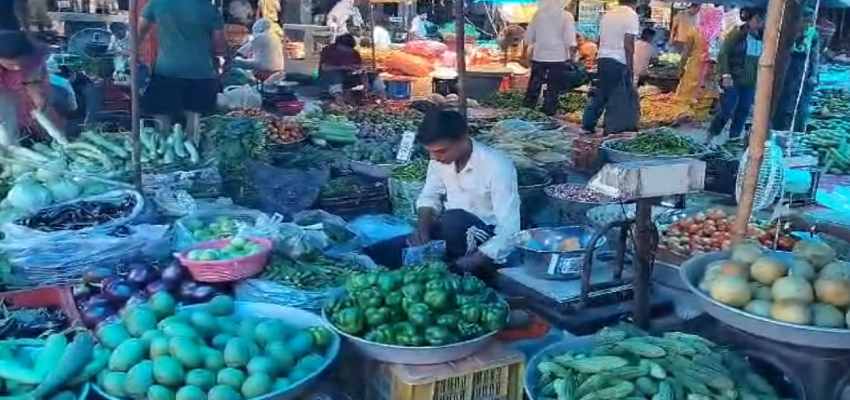 HARYANA NEWS: प्याज 50 रुपए... तो टमाटर 100 के पार... हरियाणा में बिगड़ा सब्जियों का स्वाद और रसोई का बजट