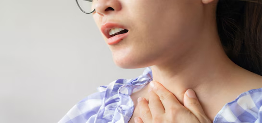 Health Tips: बारिश में भीगने से हो गई है गले में खराश?  किचन में मौजूद इन चीजों से मिलेगी तुरंत राहत