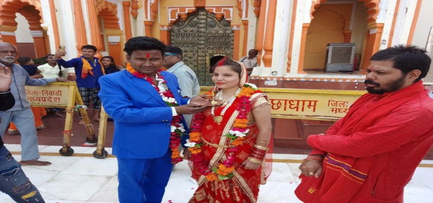 ‘हम सिर्फ रिलेशन में थे..शादी नहीं हुई’, कारपेंटर पति को छोड़ने पर बोली लेखपाल रिचा