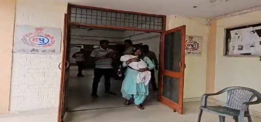 Karnal Crime: घरौंडा में चाचा ने ली 10 महीने के भतीजे की जान, बच्चे की मां के साथ कर रहा था मारपीट