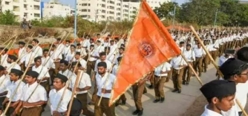 RSS Government Official: अब सरकारी कर्मचारी भी हो पाएंगे RSS के कार्यक्रमों में शामिल, क्रेंद सरकार ने बदला ये नियम
