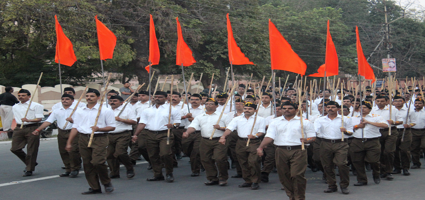 RSS के प्रोग्राम में किस कानून के चलते हिस्सा नहीं ले पाते थे सरकारी कर्मचारी, जिसे अब मोदी सरकार ने हटाया