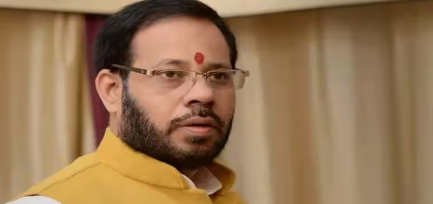 UP Politics: उत्तरप्रदेश को जल्द मिलने जा रहा है उप मुख्यमंत्री! सपा के इस नेता ने किया दावा