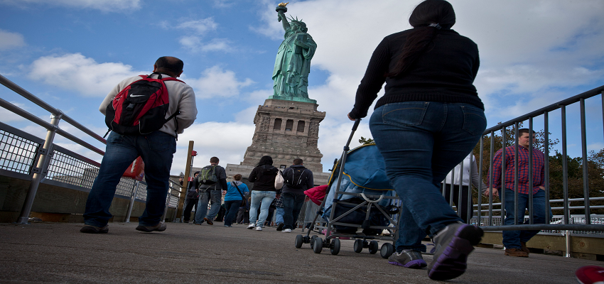 ढाई लाख युवाओं को देश से निकाल सकता है अमेरिका, ज्यादा तर भारतीय, समझें क्या होते है डाक्यूमेंटेड ड्रीमर्स?