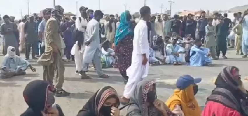 Baloch Protest March: बलूच प्रदर्शकारियों पर चलाई गई अंधाधुंध गोलियां, 14 लोग हुए घायल