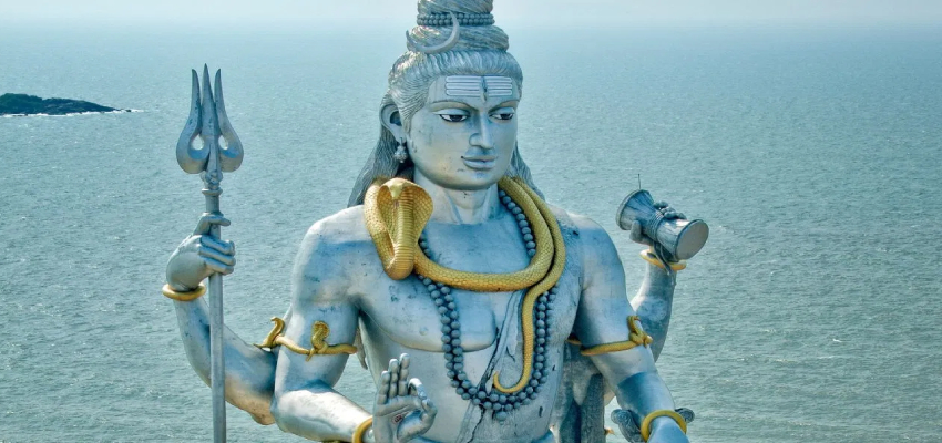 Sawan 2024 : भगवान शिव को क्यों कहा जाता है त्रिपुरारी? जानें इसकी वजह