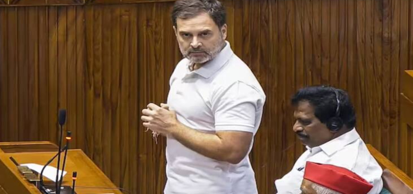 'मेरे दोस्त मुस्कुरा रहे हैं, लेकिन वे डरे हुए हैं...', लोकसभा में सत्तापक्ष की तरफ इशारा कर बोले राहुल गांधी