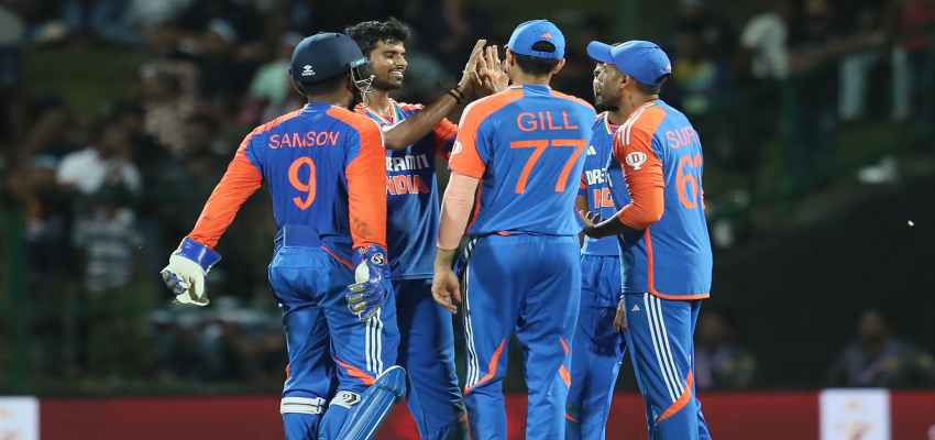 IND vs SL 3rd T20: बल्लेबाजी नहीं... गेंदबाजी में रिंकू और सूर्या ने किया कमाल, रच दिया इतिहास