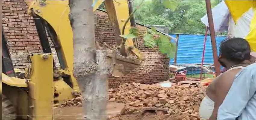 MP Accident: सागर में दर्दनाक हादसा, मंदिर की दीवार गिरने से 9 लोगों की मौत