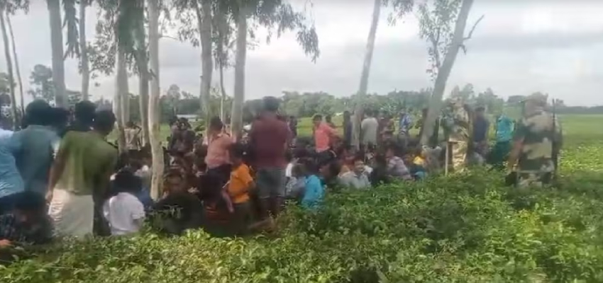 Bangladesh Protest: भारत में घुसने के फिराक में सैकड़ों बांग्लादेशी नागरिक, BSF ने लगाई रोक