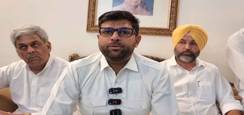 Haryana News: दिग्विजय चौटाला ने सिरसा की जनता से किए कई बड़े वादे, कहा- हजारों ग्रामीणों को फायदा पहुंचाया जाएगा