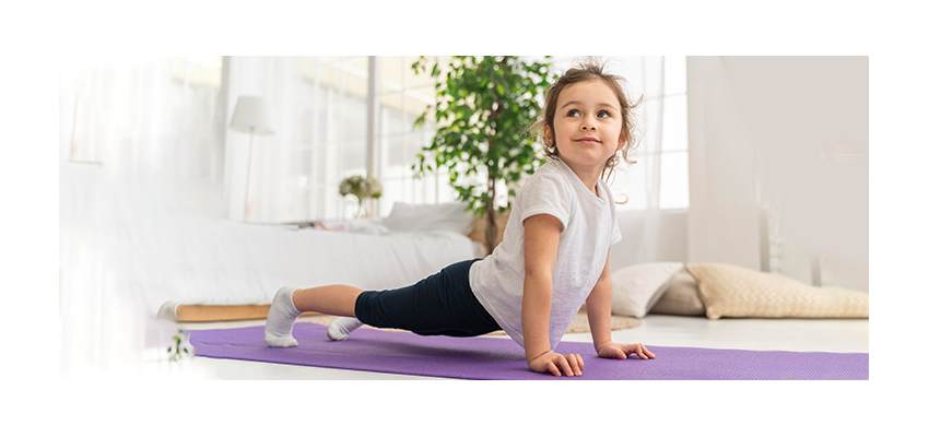 Health Tips: बच्चों से रोजाना करवाएं सूर्य नमस्कार, फायदे जानकर हो जाएंगे हैरान