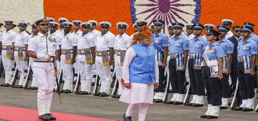 PM Modi Speech: “देश में एक सेकुलर सिविल कोड हो”, पीएम मोदी ने समान नागरिक संहिता लागू करने का किया इशारा
