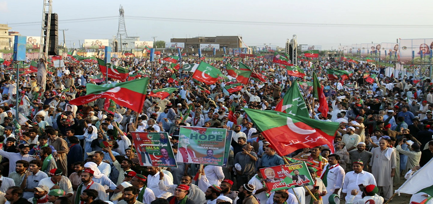 बांग्लादेश के बाद पाकिस्तान में बिगड़ सकते हैं हालात!, हजारों लोगों ने इस्लामाबाद की ओर निकाला मार्च