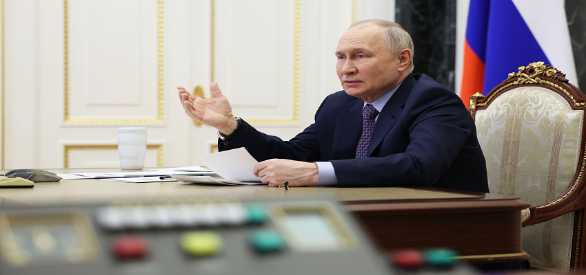 अमेरिका ने रूस को फिर दी आर्थिक चोट, 100 से ज्यादा कंपनियों पर लगाया बैन