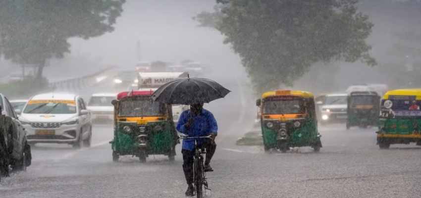 Weather Update: गुजरात में अभी पटरी पर नहीं लौटेगी जिंदगी.... कहर मचाने को तैयार आसना, जानें कैसा रहेगा देश के अन्य राज्य में मौसम का हाल