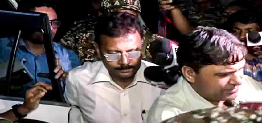 Kolkata Rape Murder Case: संदीप घोष पर भीड़ का हमला, मारा थप्पड़, लगाए चोर-चोर के नारे