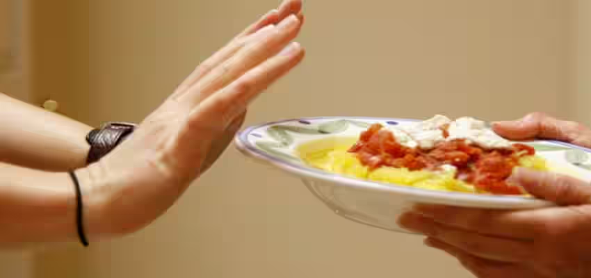 Health Tips: रात में डिनर न करना सेहत के लिए नुकसानदेह , वजन कम करने के चक्कर में न करें ये भूल