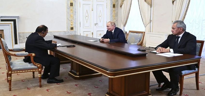 रूस में पुतिन से अजीत डोभाल की मुलाकात, PM मोदी को ब्रिक्स सम्मेलन का निमंत्रण; जानें पुतिन का संदेश