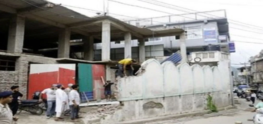 हाई कोर्ट ने मस्जिद का अवैध हिस्सा गिराने का आदेश जारी किया, नगर निगम को दी इतने दिनों की मोहलत