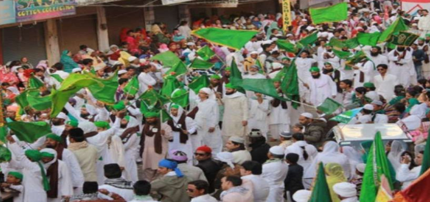 महाराष्ट्र सरकार ने बदली ईद-ए-मिलाद की छुट्टी, गणेश पूजा के लिए मुसलमानों ने दिखाया बड़ा दिल