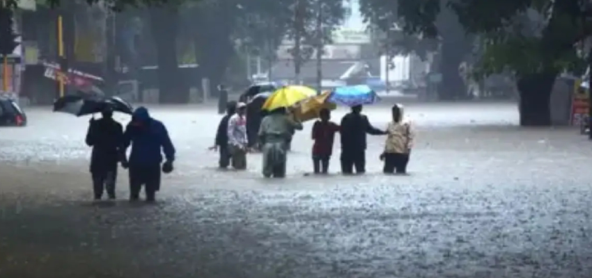 बंगाल की खाड़ी में हलचल! बदला रहा माानसून, कई राज्यों में भारी बारिश का अलर्ट