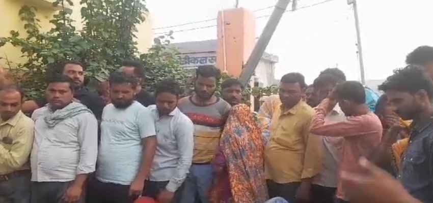 Road accident in Sambhal : संभल में तेर रफ्तार का कहर, सड़क किनारे बैठे लोगों को बोलेरो ने मारी टक्कर, 5 की मौत