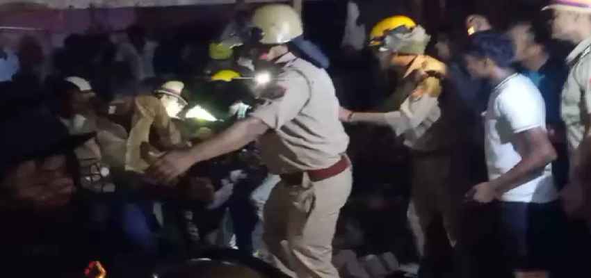 Firozabad Blast : पटाखा फैक्ट्री में हुआ जबरदस्त धमाका, 4 लोगों की मौत, 6 घायल