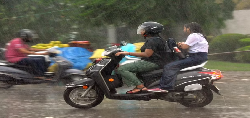 दिल्ली-NCR में अचानक बदला मौसम, तेज हवा और बारिश से सड़कें जाम, कल के लिए अलर्ट जारी