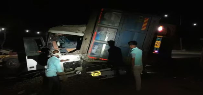 MP के मैहर जिले में बस-डंपर की हुई जोरदार टक्कर, प्रयागराज से नागपुर जा रही बस में सवार 6 लोगों की मौत