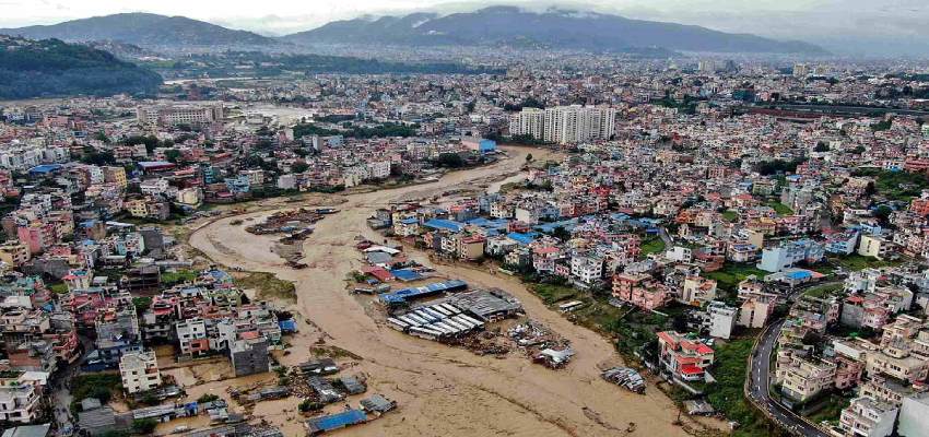 Nepal Flood: नेपाल में बाढ़ और भूस्खलन ने मचाई तबाही, अबतक 112 लोगों की हुई मौत