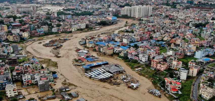 Nepal Flood: नेपाल में भारी बारिश और बाढ़ ने मचाई तबाही, अबतक 170 लोगों की मौत, 42 लापता