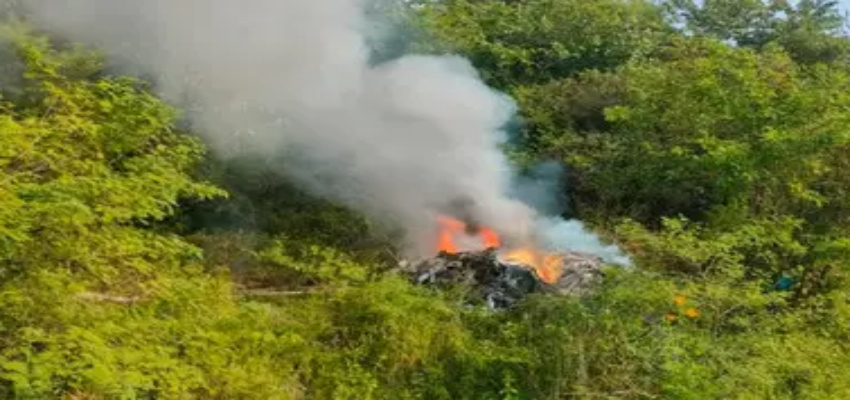 महाराष्ट्र: पुणे के बावधन ब्रूदक में हेलीकॉप्टर क्रैश, 3 लोगों की हुई मौत