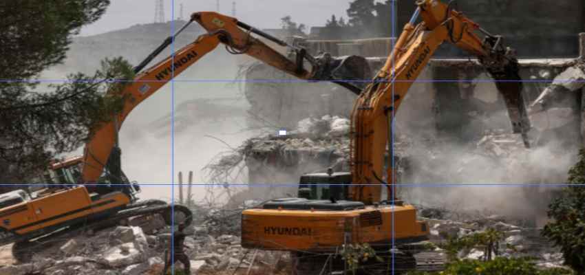 Delhi News: दिल्ली में अवैध कॉलोनी पर चलेगा बुलडोजर, कोर्ट ने पांबदी लगाने से किया इनकार