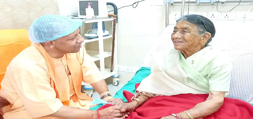 CM योगी की मां की तबीयत अचानक हुई खराब, आनन-फानन में जौलीग्रांट अस्पताल में कराया गया भर्ती