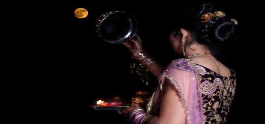 Karwa Chauth 2024: कल मनाया जाएगा सुहागन महिलाओं का महापर्व करवा चौथ, नोट कर लें पूजन का शुभ मुहूर्त