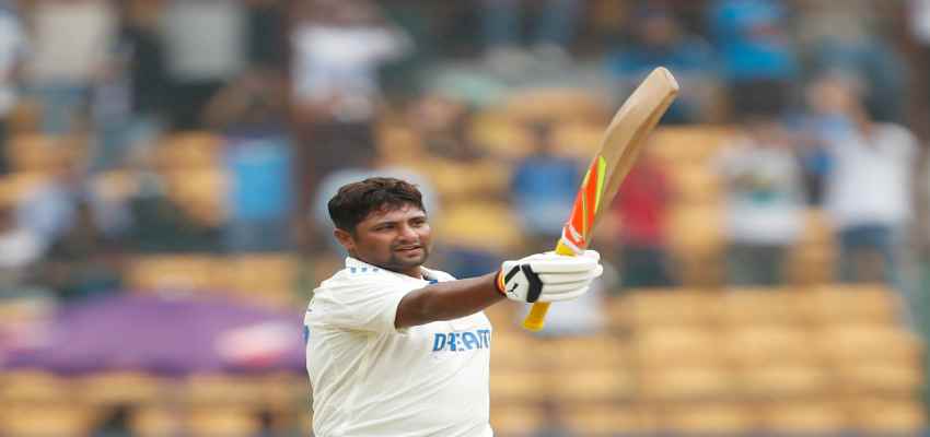 IND vs NZ: सरफराज खान ने आलोचकों की बोलती की बंद, तूफानी अंदाज में ठोका पहला इंटरनेशनल शतक