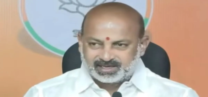 तेलंगाना पुलिस ने केंद्रीय मंत्री बंडी संजय कुमार को लिया हिरासत में, जानें क्या है पूरा मामला?