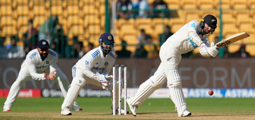 IND vs NZ: बेंगलुरु टेस्ट का आखिरी दिन आज, भारत के 107 रनों का टारगेट पूरा कर पाएगा न्यूजीलैंड