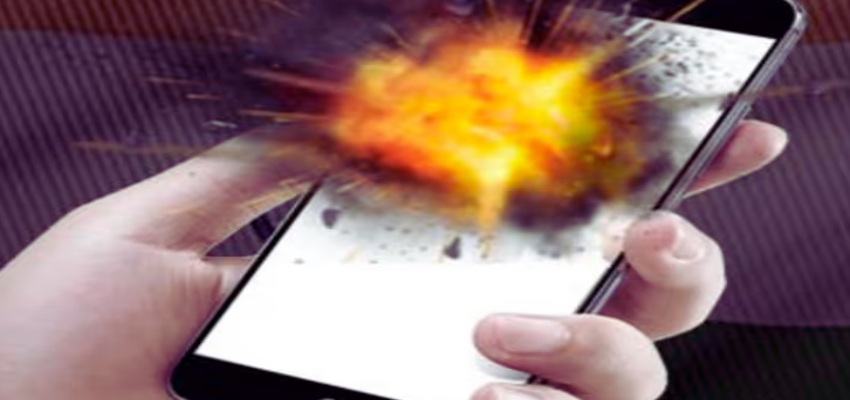 Smartphone Blast: बम की तरह फट सकता है फोन, भूलकर भी न करें ये गलतियां