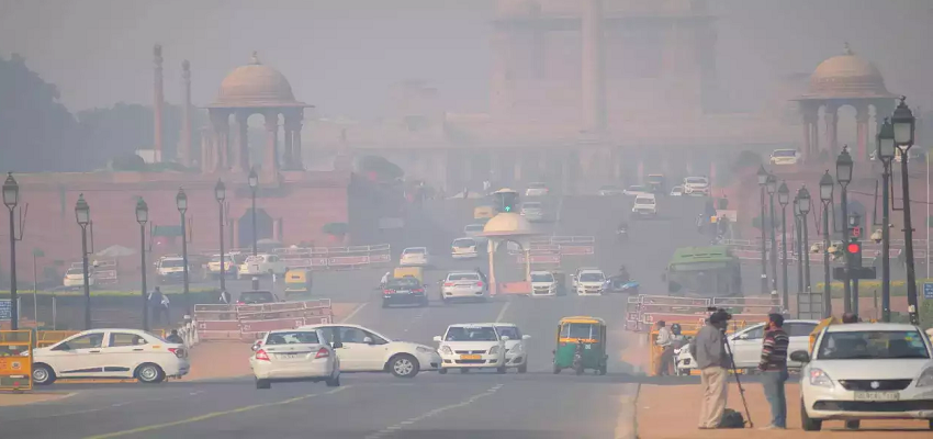 Delhi Pollution: दिल्ली में बढ़ते प्रदूषण के चलते ग्रैप-2 लागू; शुरू हुआ ‘रेड लाइट ऑन, गाड़ी ऑफ' अभियान