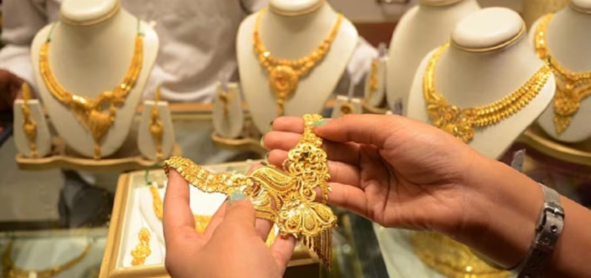 धनतेरस से पहले गोल्ड खरीदने वालों के लिए खुशखबरी, 2 दिनों में 1,450 रुपए सोना हुआ सस्ता