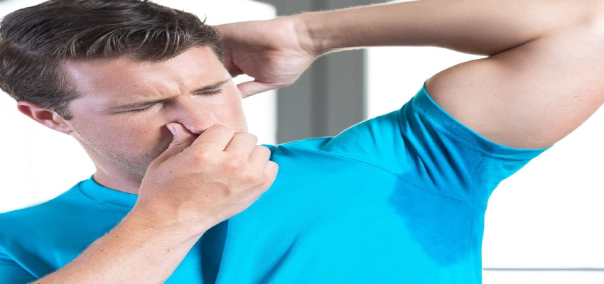 नहाने में इन चीजों को करें शामिल, नहीं आएगी शरीर से पसीने की बदबू