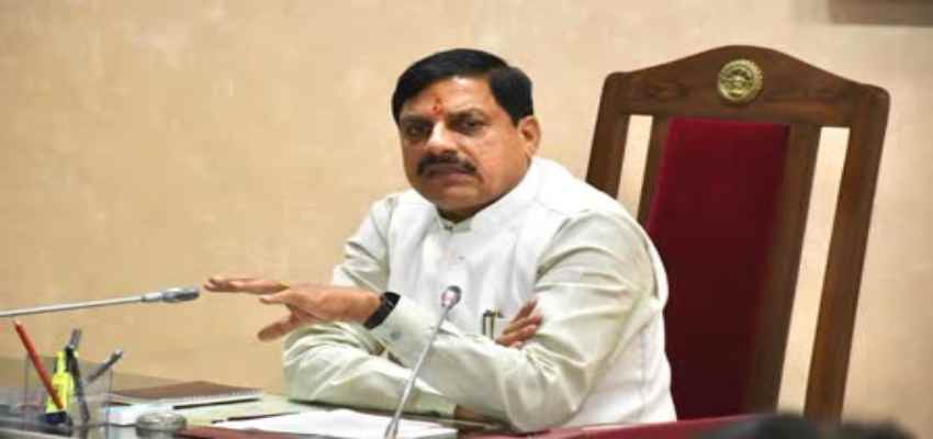 MP में मोहन सरकार का एक्शन! सुबह सो कर उठे 11 कर्मचारियों के हाथ में था सस्पेंशन लेटर